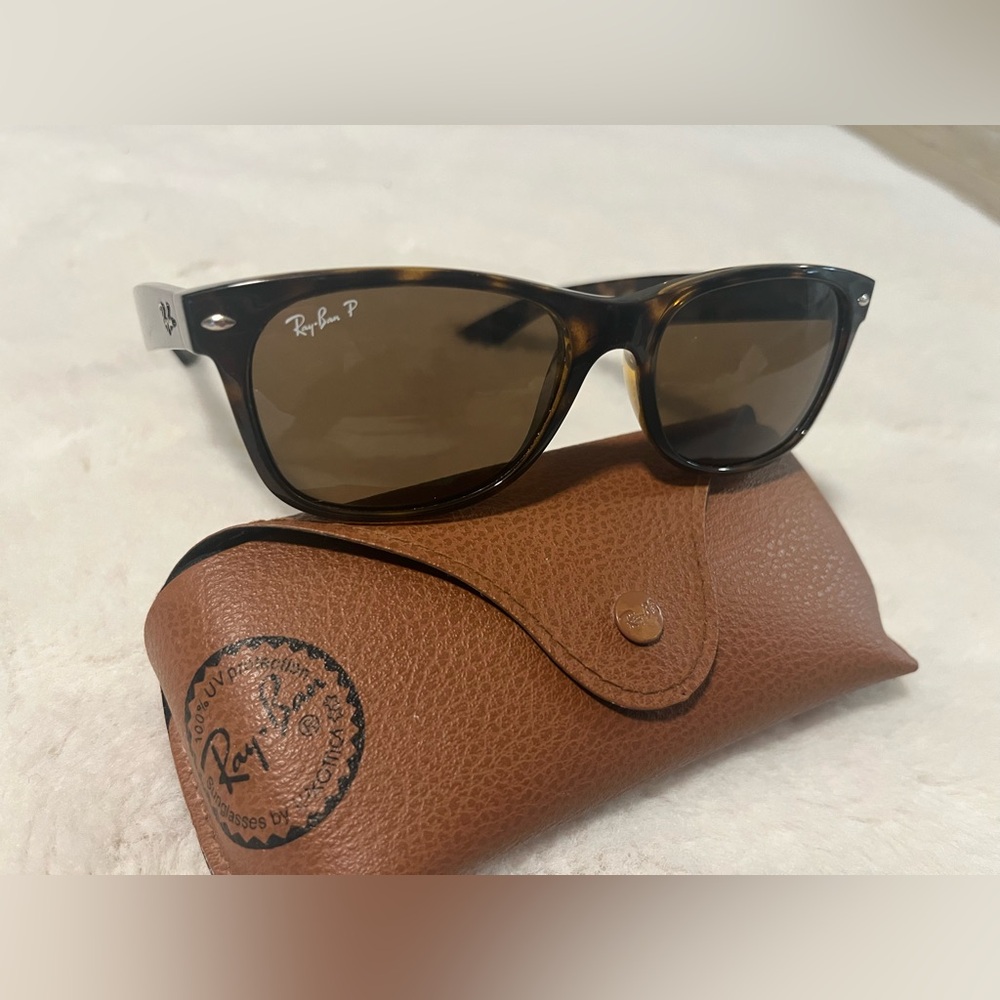 Women’s Ray-Ban Sunglasses